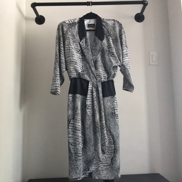 VINTAGE 80s black and white Print Dress - Picture 1 of 13